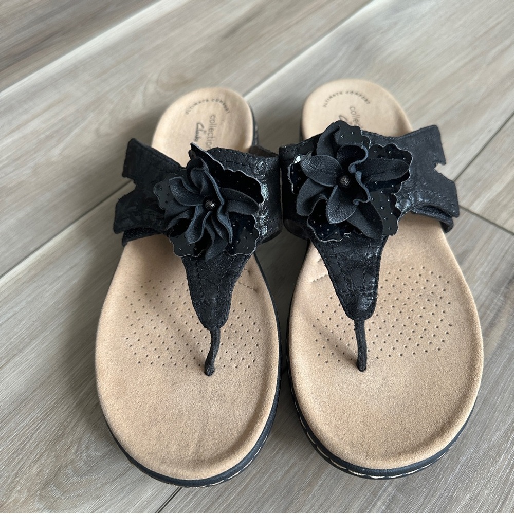 Clarks Laurieann Gema Black Floral Thong Sandals Comfort Adjustable Women’s 9 - Picture 3 of 13